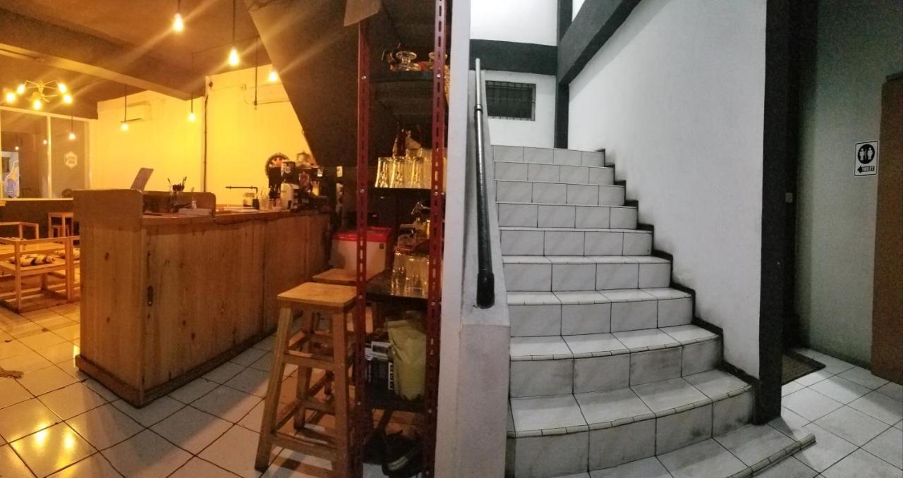 Coffeebunk Hostel Тангеранг Экстерьер фото