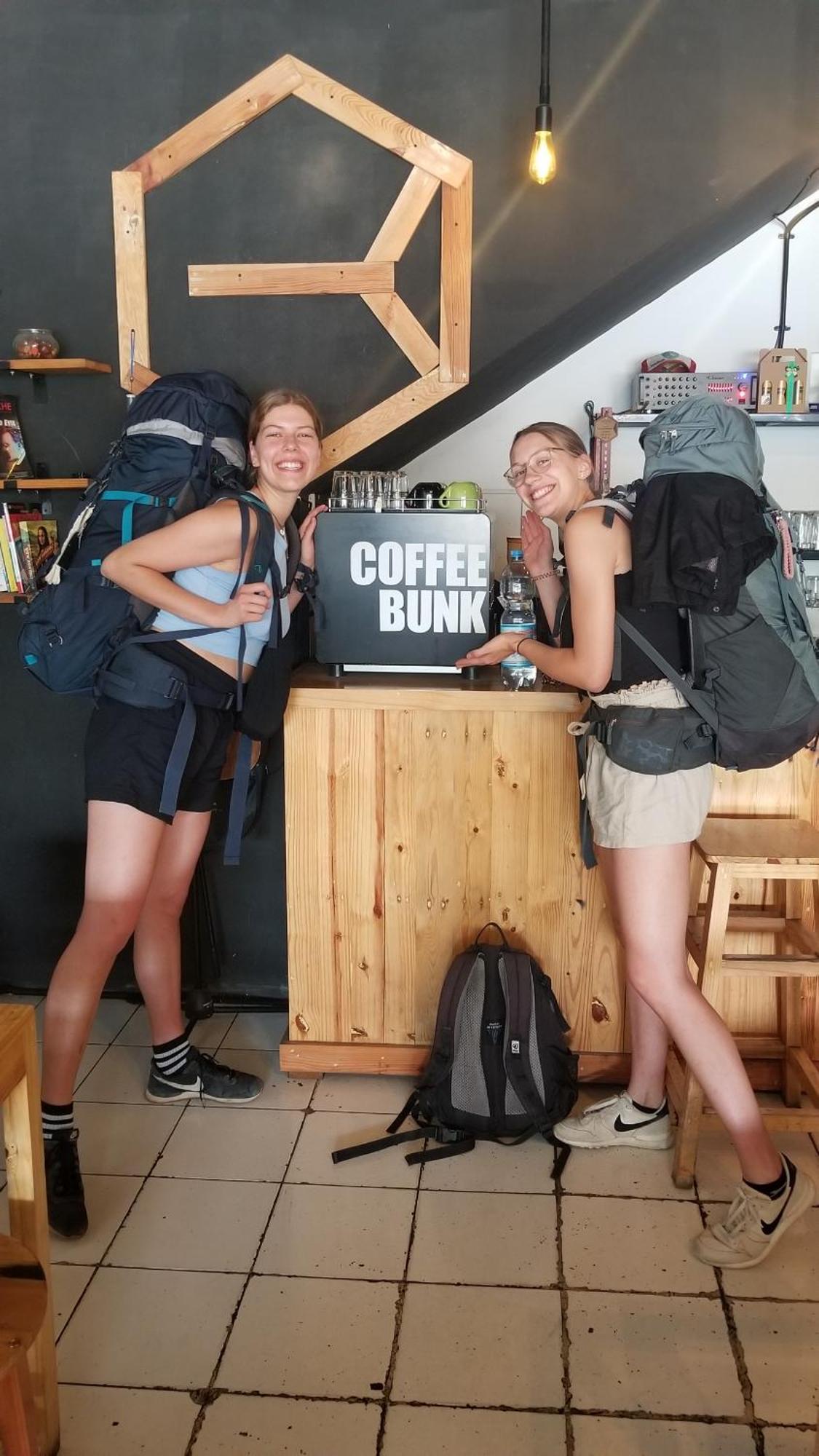 Coffeebunk Hostel Тангеранг Экстерьер фото
